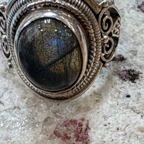 Jewelry - Sterling Silver Labradorite Statement Ring genuine Gem